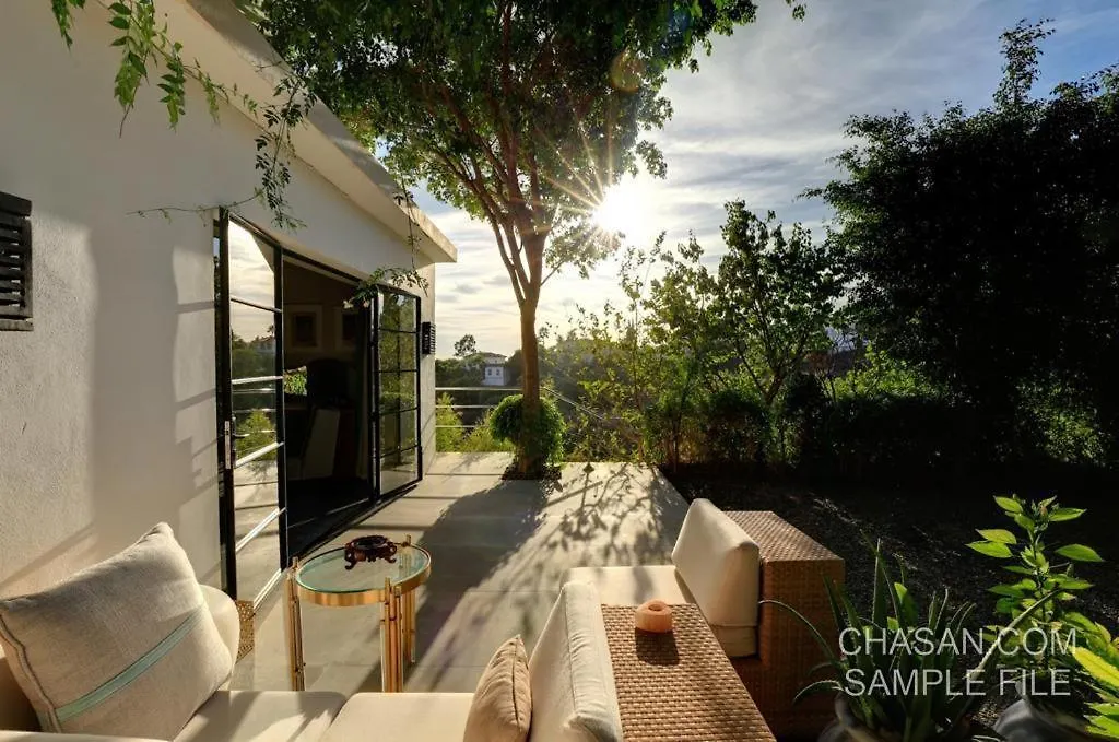 Marbella Boutique Art Suites